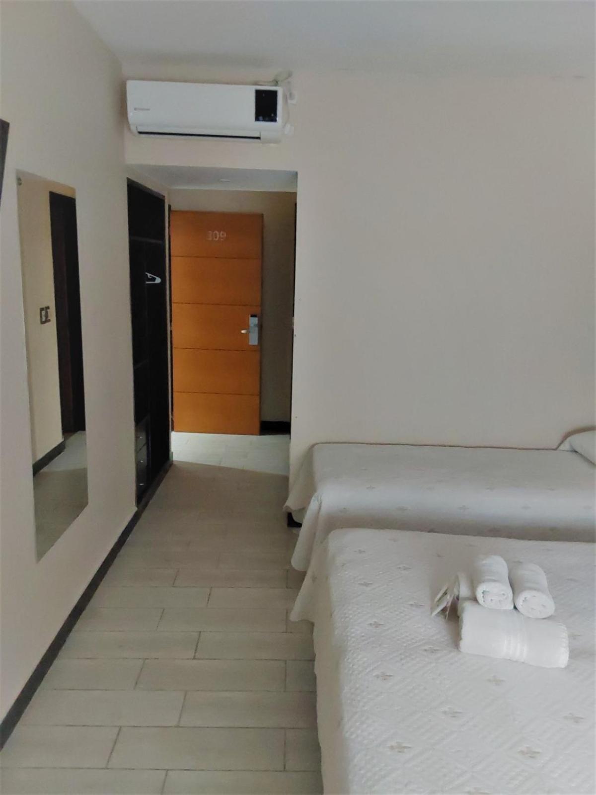 Hotel Castellon Мар-дель-Плата Экстерьер фото